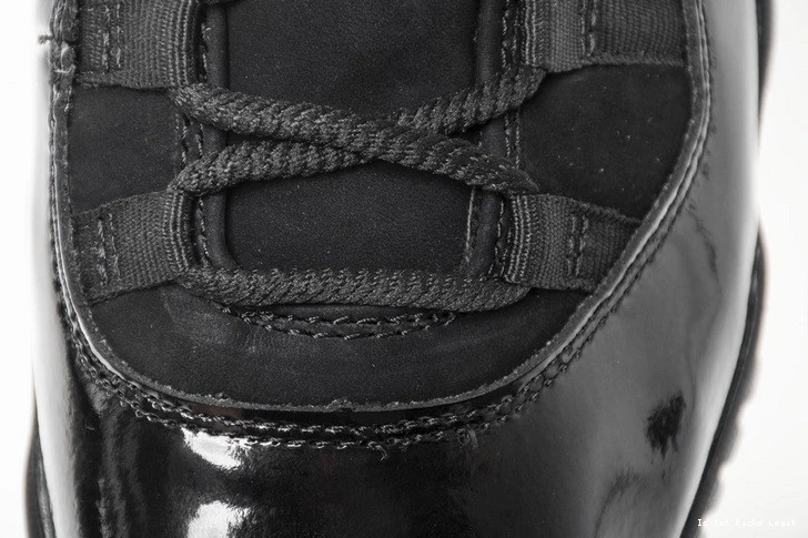 Jordan 378037-005 Air Retro Gown and 11 Cap 1118